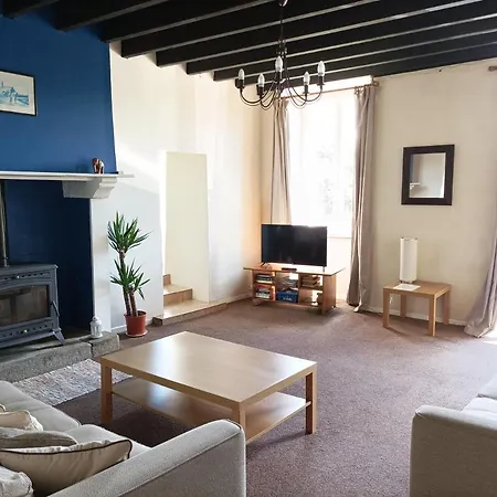 Holiday home La Petellerie, Avec Piscine Pour Un Sejour Detente Moyon