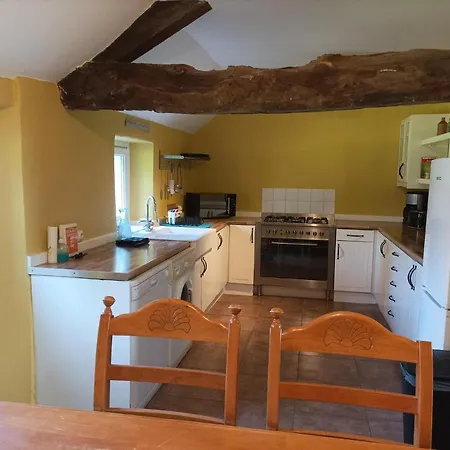 Holiday home La Petellerie, Avec Piscine Pour Un Sejour Detente Moyon