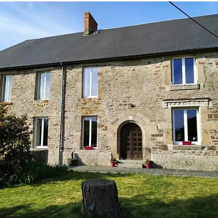 Vakantiehuis La Petellerie, Avec Piscine Pour Un Sejour Detente Moyon