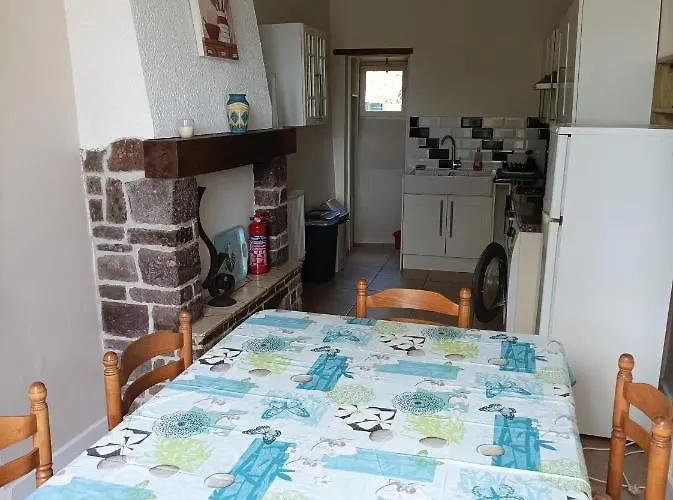 La Petellerie, Avec Piscine Pour Un Sejour Detente *