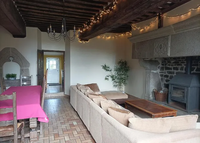 La Petellerie, Avec Piscine Pour Un Sejour Detente