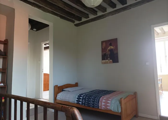 Dom wakacyjny La Petellerie, Avec Piscine Pour Un Sejour Detente Moyon