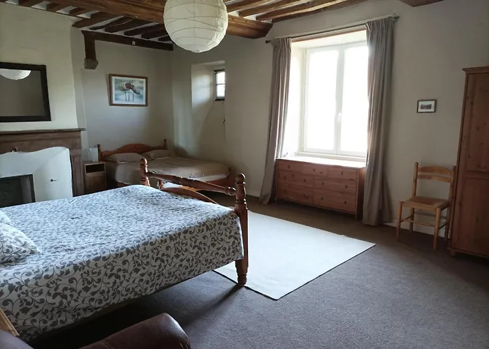 La Petellerie, Avec Piscine Pour Un Sejour Detente *